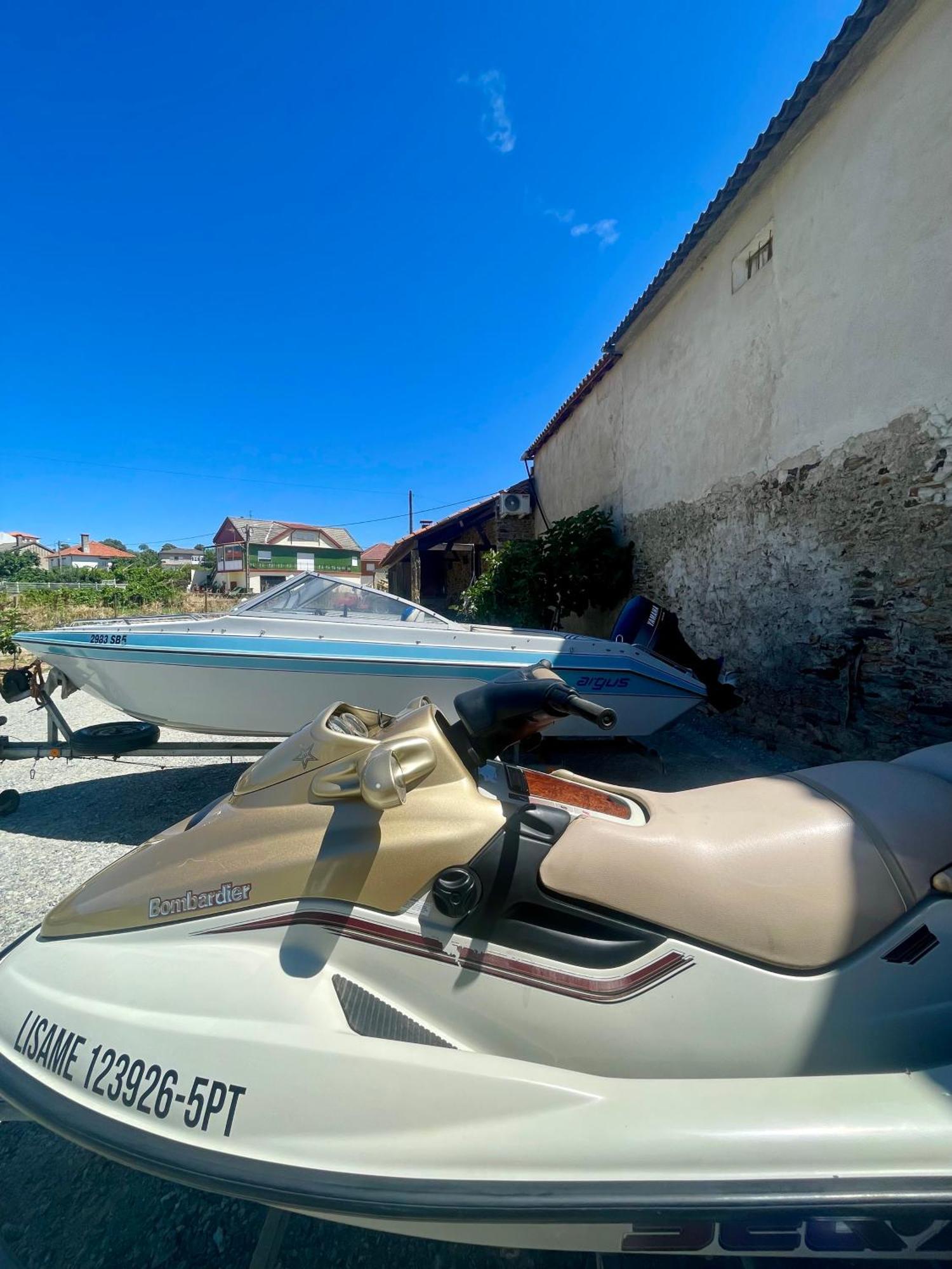 Turismo E Alojamento Dos Lagos Do Sabor - Piscina & Spa Meirinhos Exterior foto